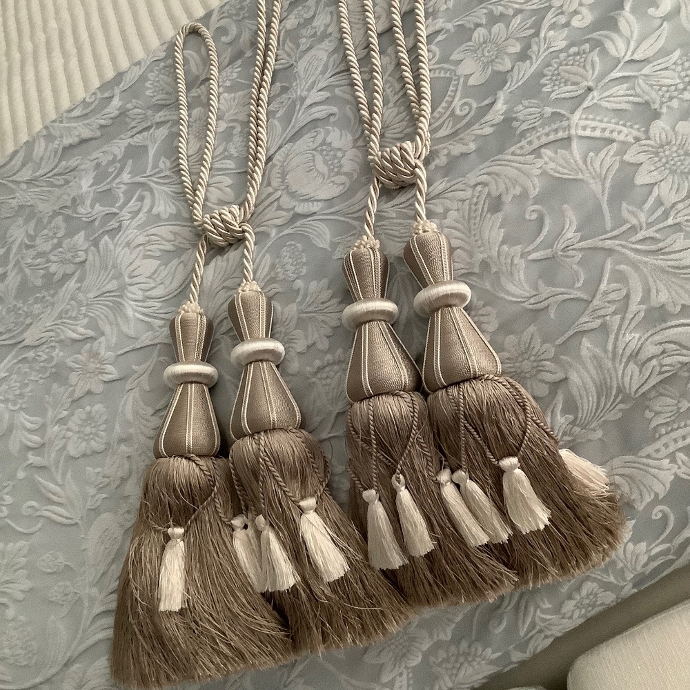 Set of 2 High end Drapery Tie Backs light taupe and off white/cream